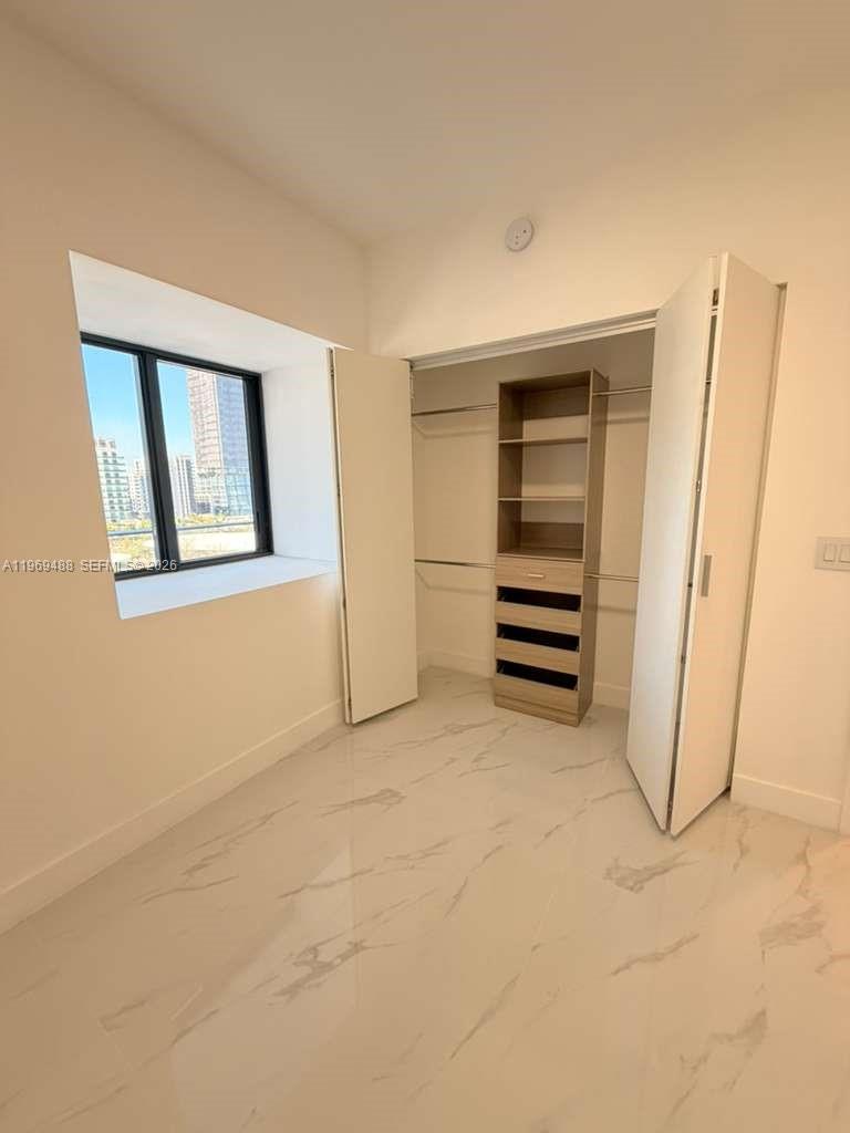 BAY BREZEE - Residential