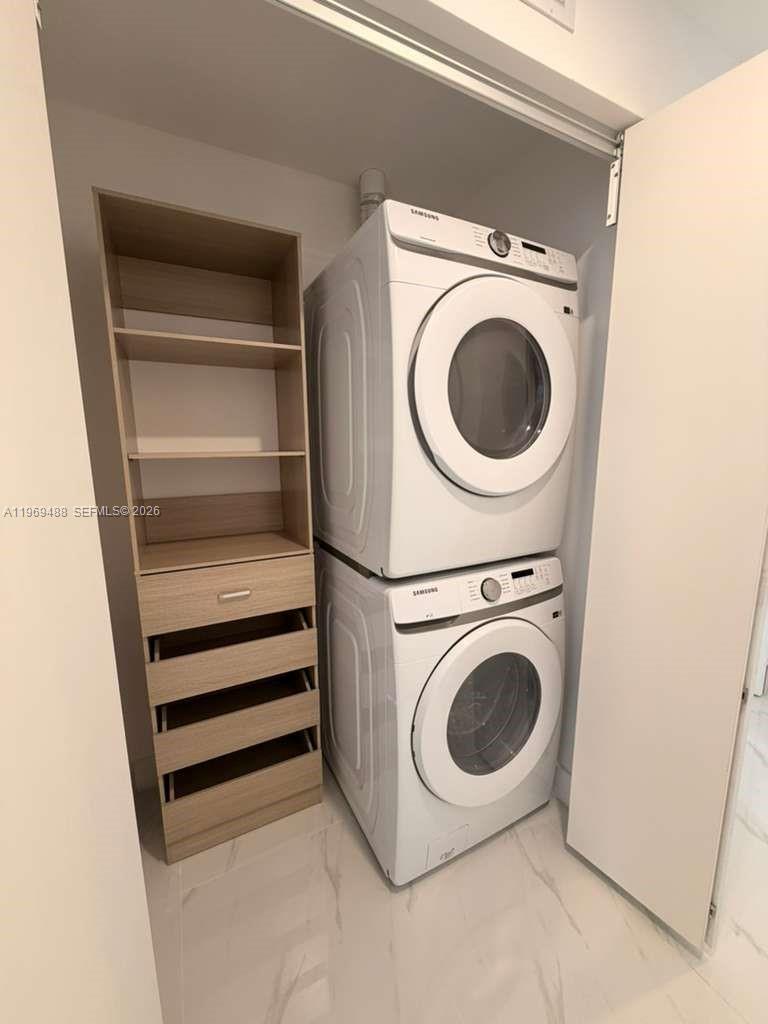 BAY BREZEE - Residential