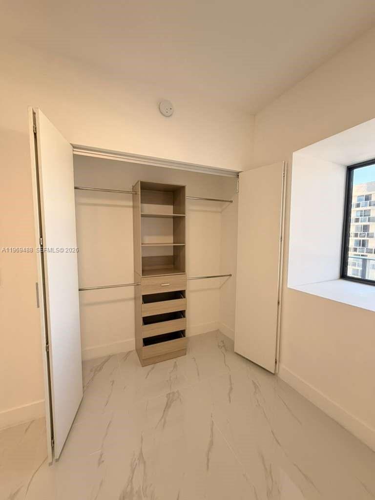 BAY BREZEE - Residential