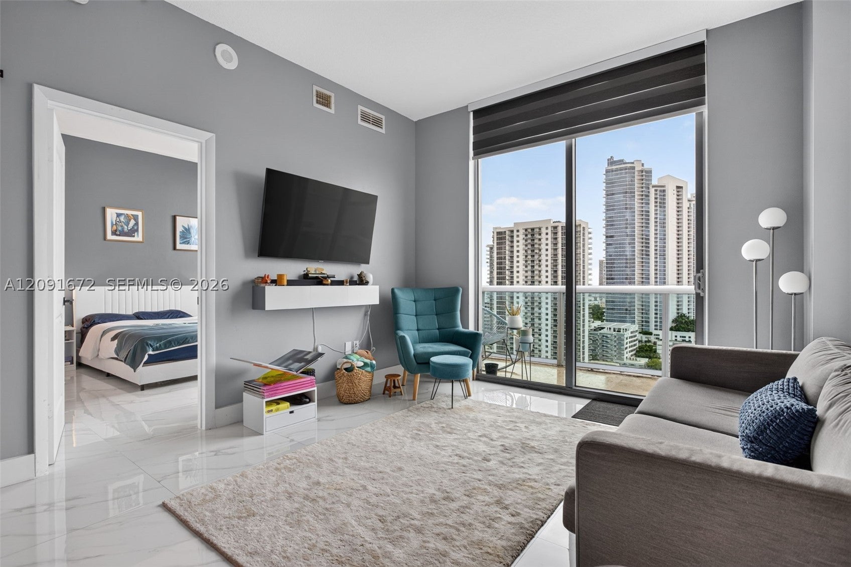 333 NE 24 st PH12