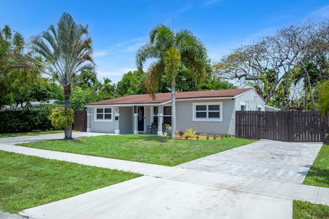 Single Family Residence in Hollywood FL 6631 Coolidge St St.jpg