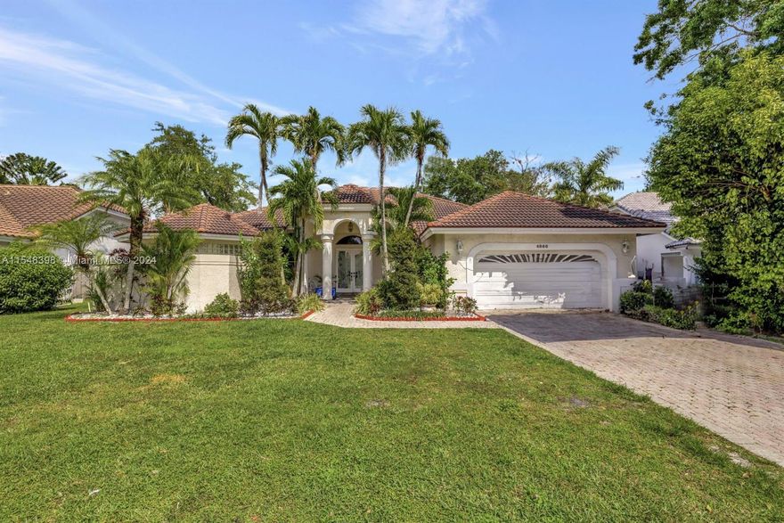 BEAUTIFUL HOME IN THE HIGHLY SOUGHT AFTER FOREST LAKE ESTATES GATED COMMUNITY! THIS CUSTOM OVERSIZED HOME FEATURES 4 BEDROOMS 3 BATHROOMS PLUS A DEN/OFFICE & A 2 CAR GARAGE, 12 FOOT CEILINGS THROUGHOUT, HUGE MASTER SUITE WITH WALK IN CLOSET, UPDATED KITCHEN WITH STAINLESS STEEL APPLIANCES, 2 OVENS, 2 REFRIGERATORS SIDE BY SIDE AS ONE, ISLAND, QUARTZ COUNTERTOPS, TILED THROUGHOUT, PARTIALLY FENCED LARGE LOVELY BACKYARD, GREAT LOCATION, 24 HOUR GUARDED COMMUNITY, CLOSE TO EXCELLENT SCHOOLS, CLOSE TO MAJOR HIGHWAYS… A MUST SEE!