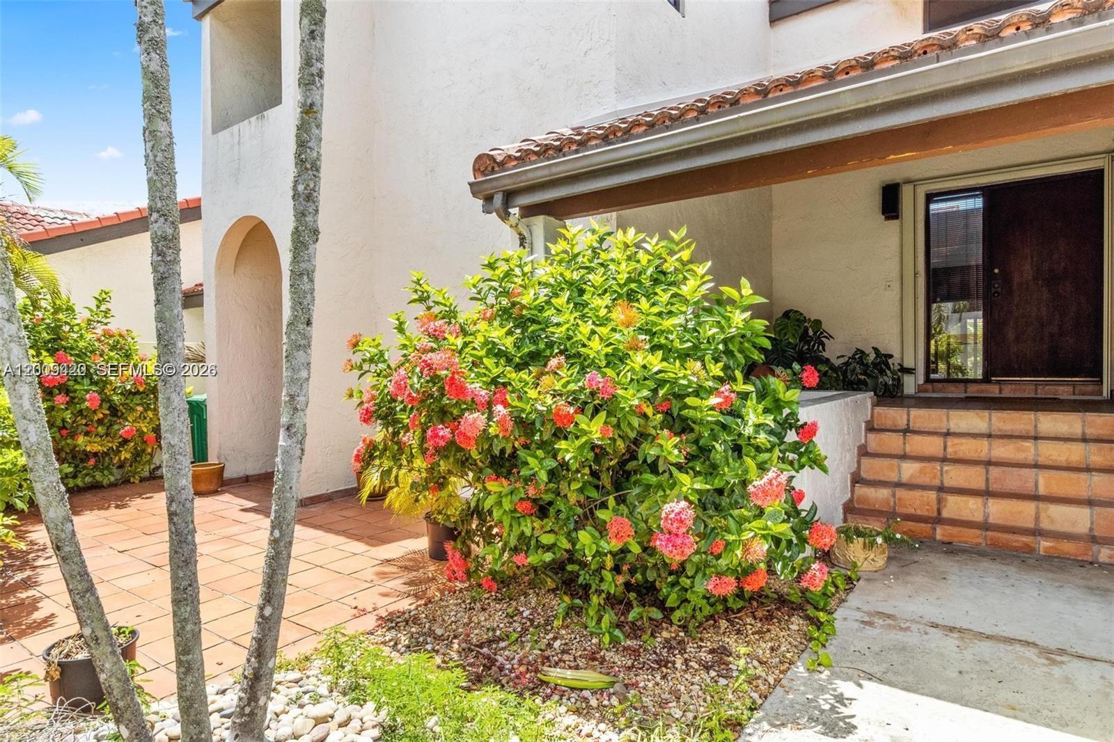 12518 SW 94th Ter 12518