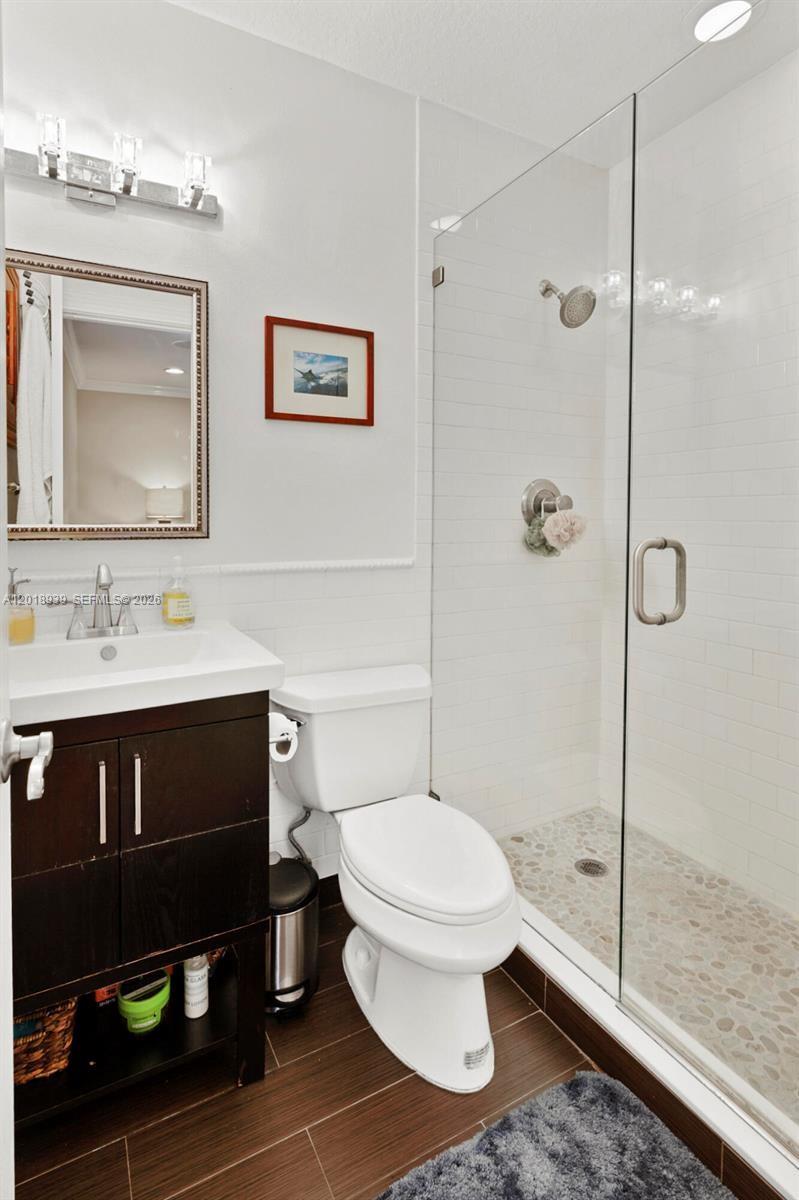 EASTWOOD OF WELLINGTON 2 - Residential