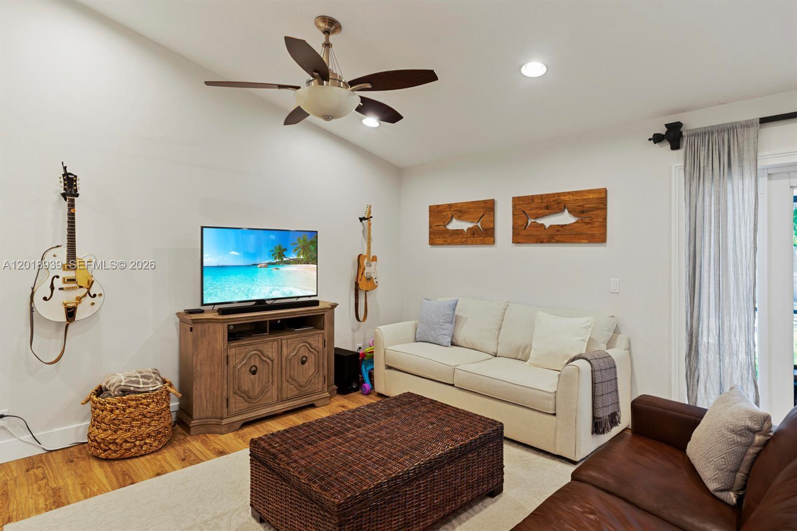 EASTWOOD OF WELLINGTON 2 - Residential