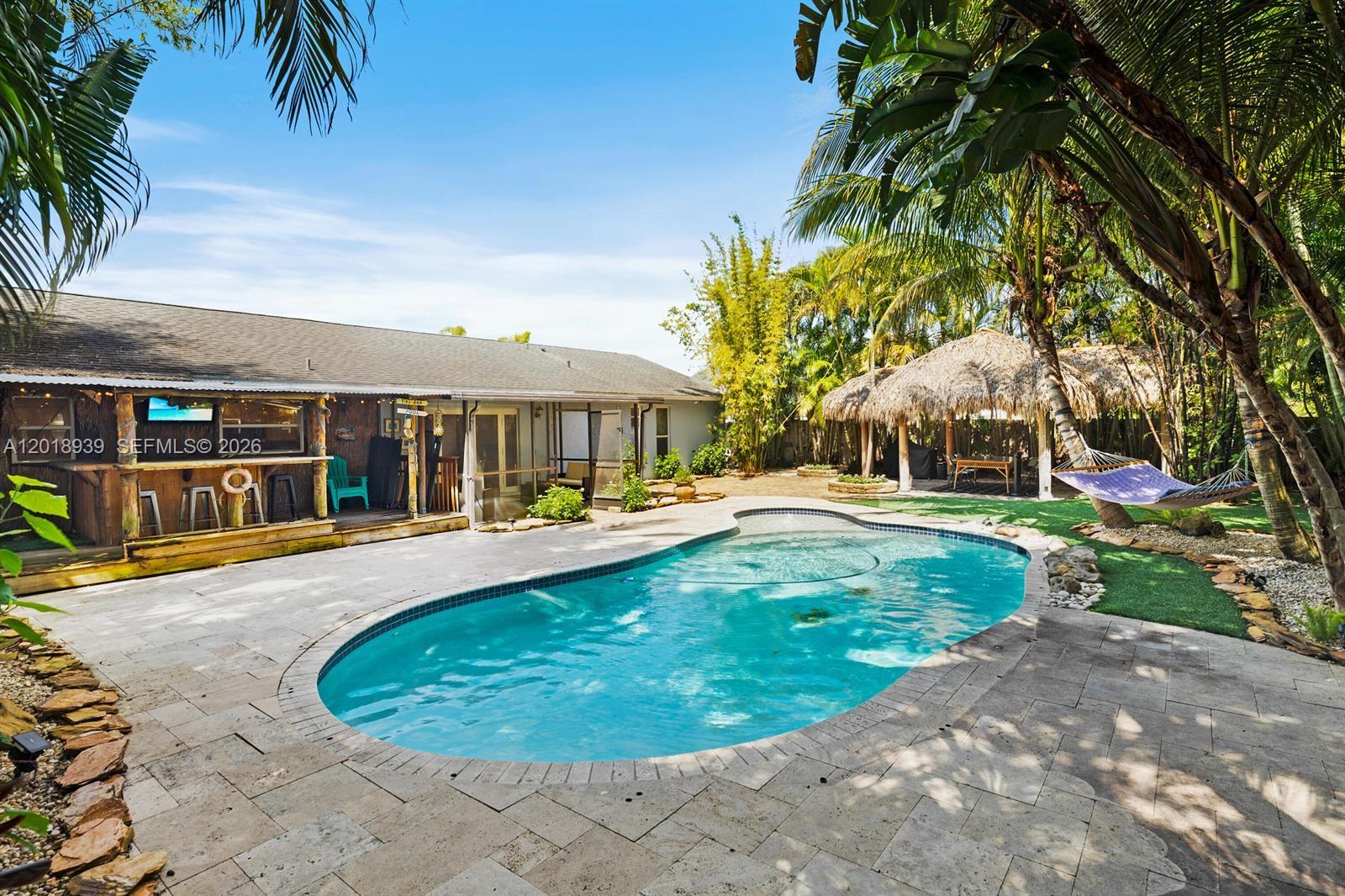 1250 Belmore Ter