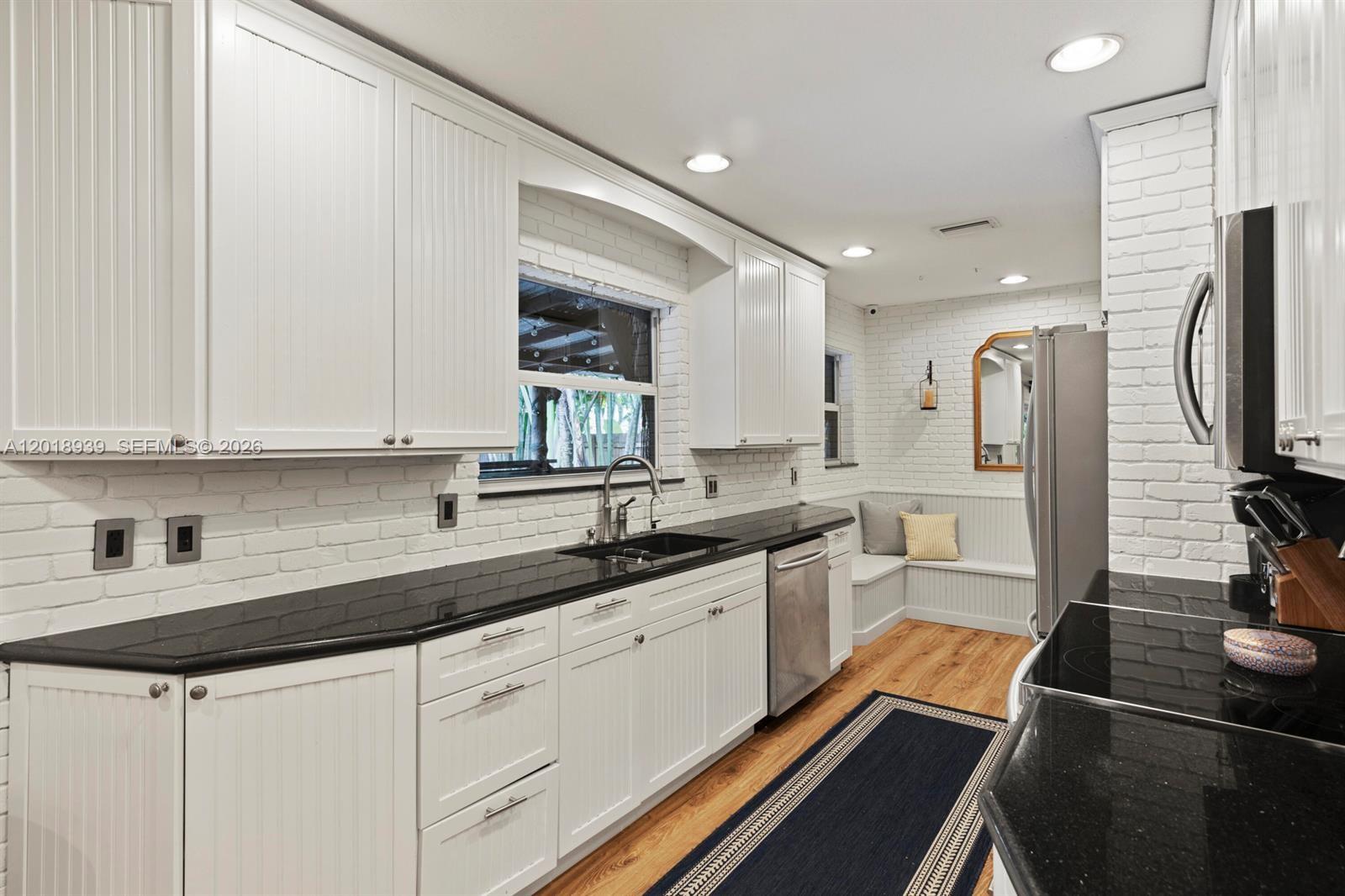EASTWOOD OF WELLINGTON 2 - Residential