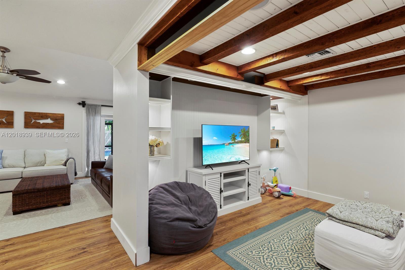 EASTWOOD OF WELLINGTON 2 - Residential