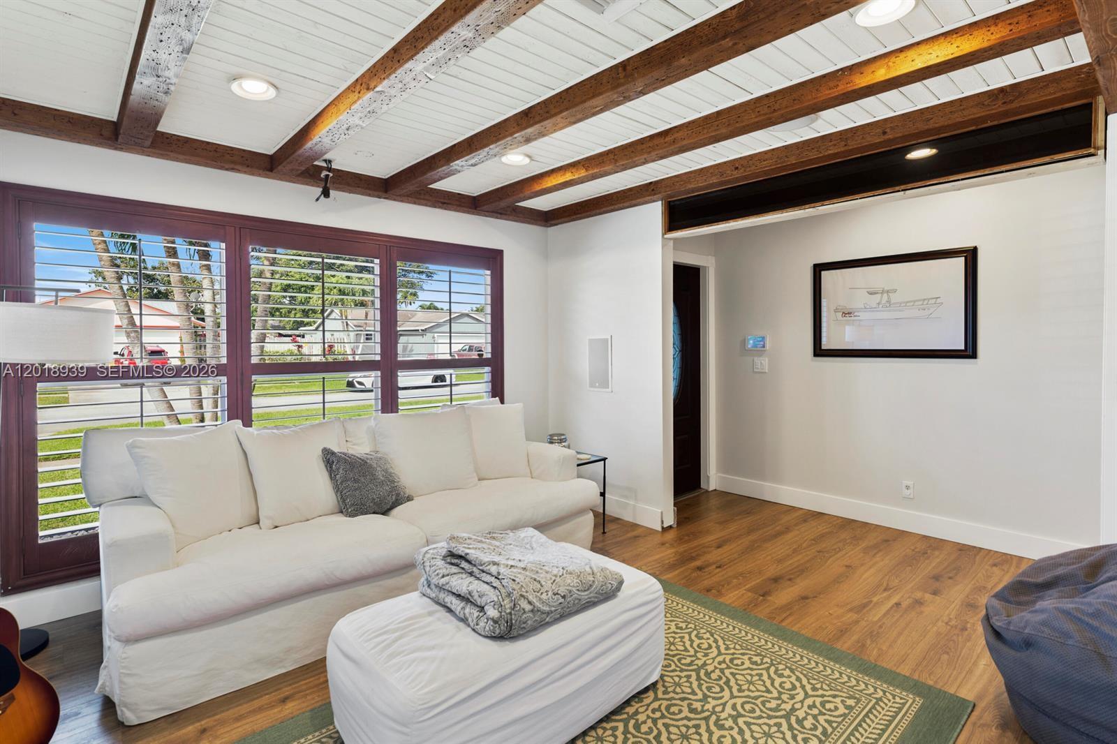 EASTWOOD OF WELLINGTON 2 - Residential