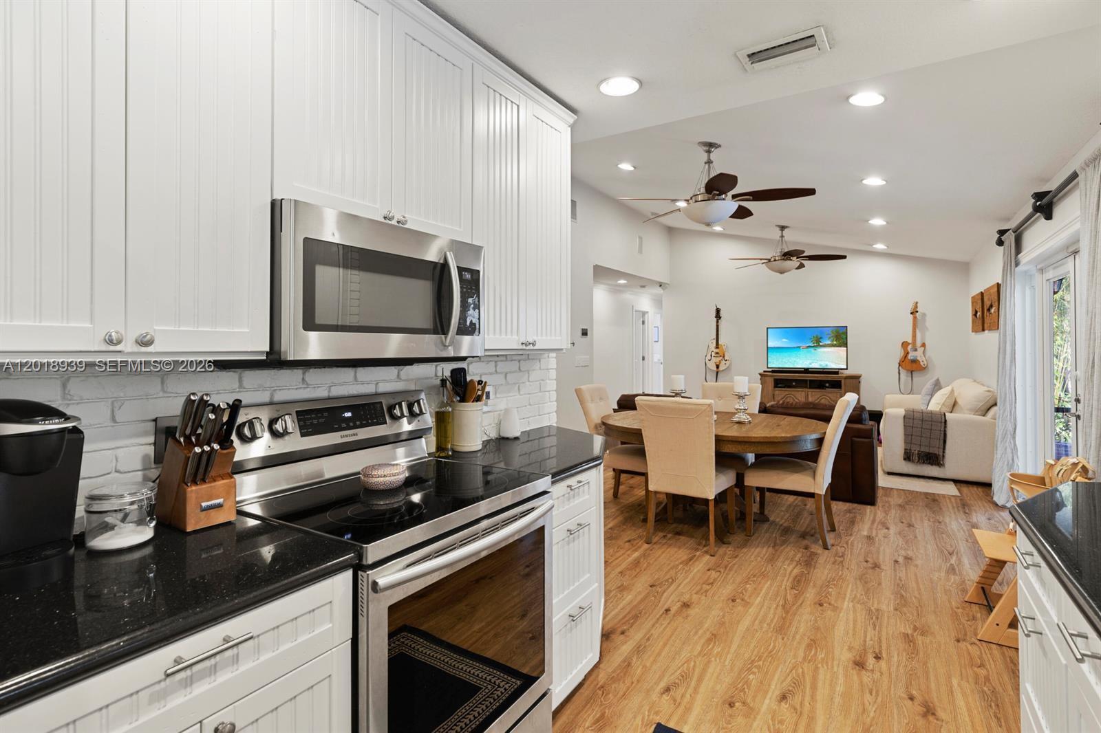 EASTWOOD OF WELLINGTON 2 - Residential