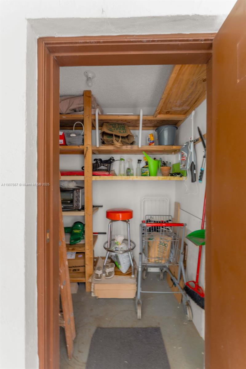 KENDLAND POINT CONDO II - Residential