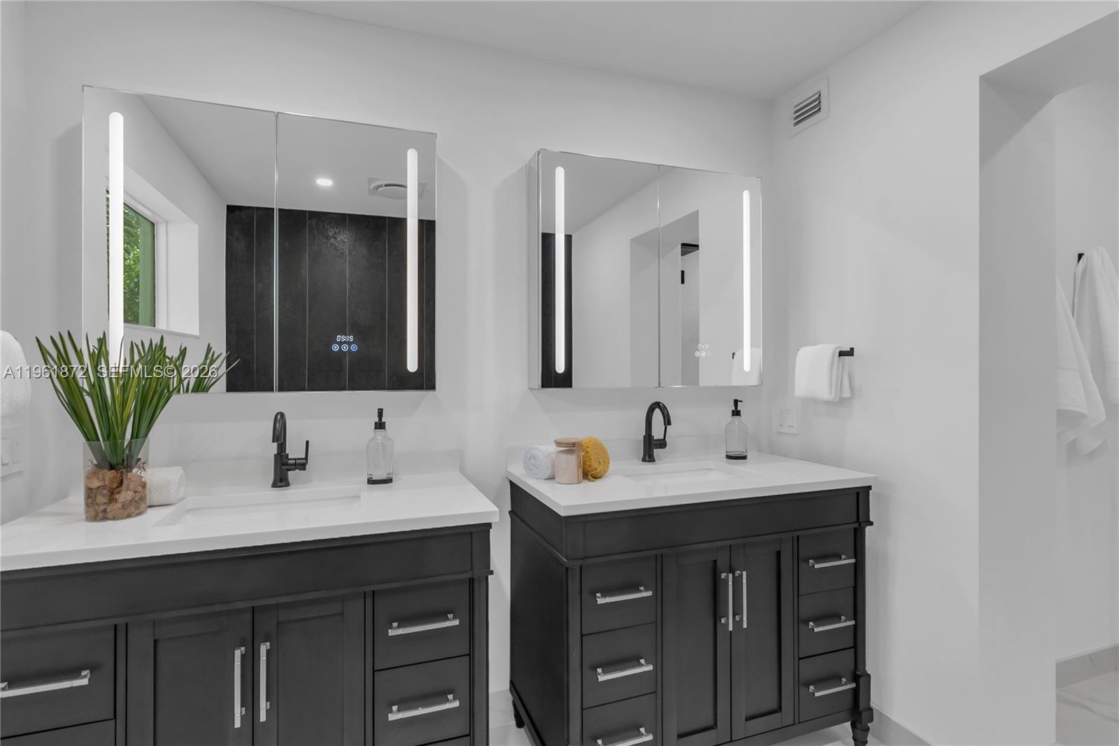 CORAL GABLES GRANADA SEC - Residential