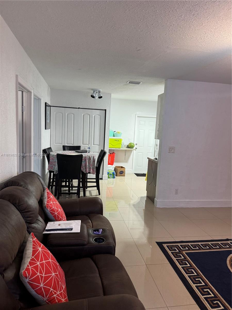 RAINBOW GARDENS - Residential