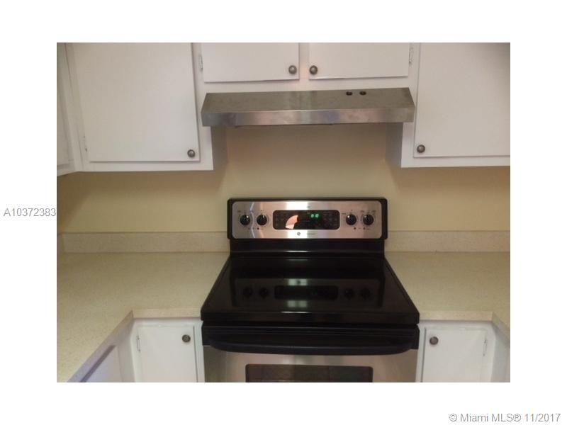 PALMS OF PEMBROKE CONDO - Residential Lease