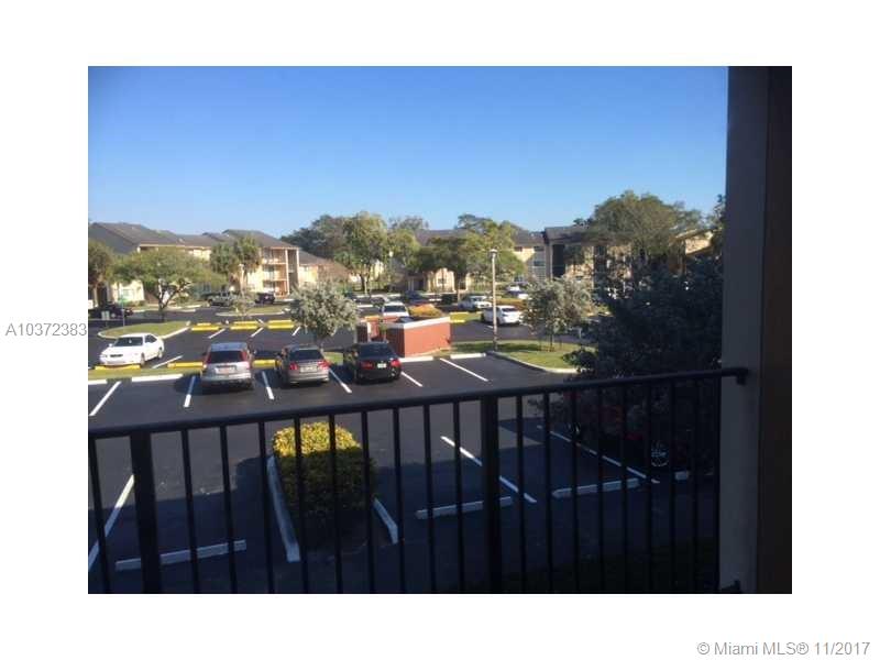 PALMS OF PEMBROKE CONDO - Residential Lease