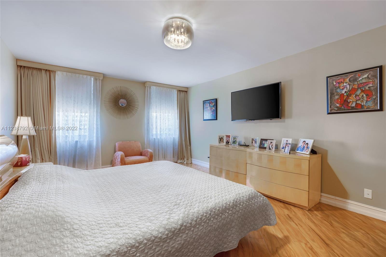 MALAGA TOWERS CONDO - Residential