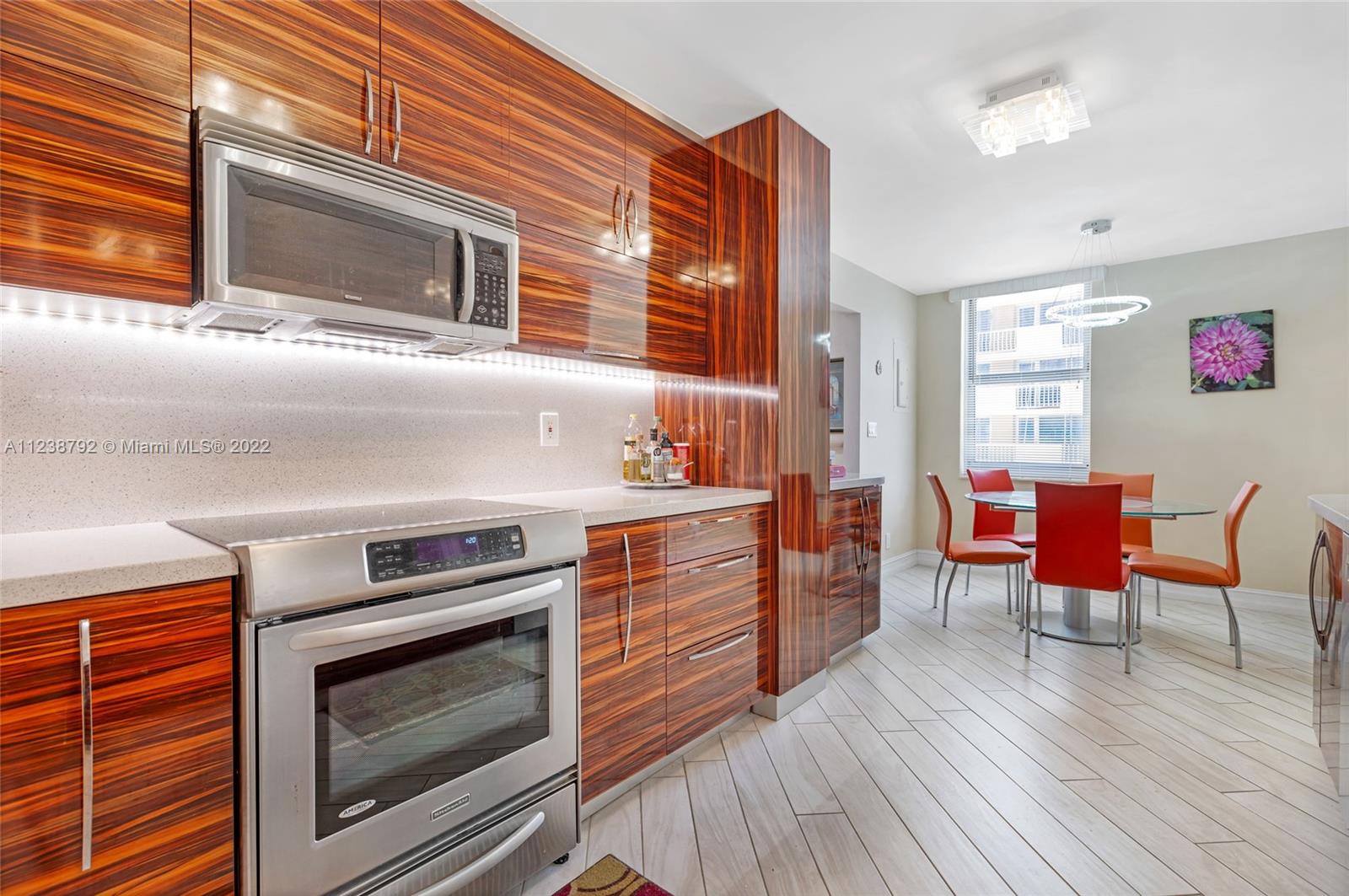 MALAGA TOWERS CONDO - Residential