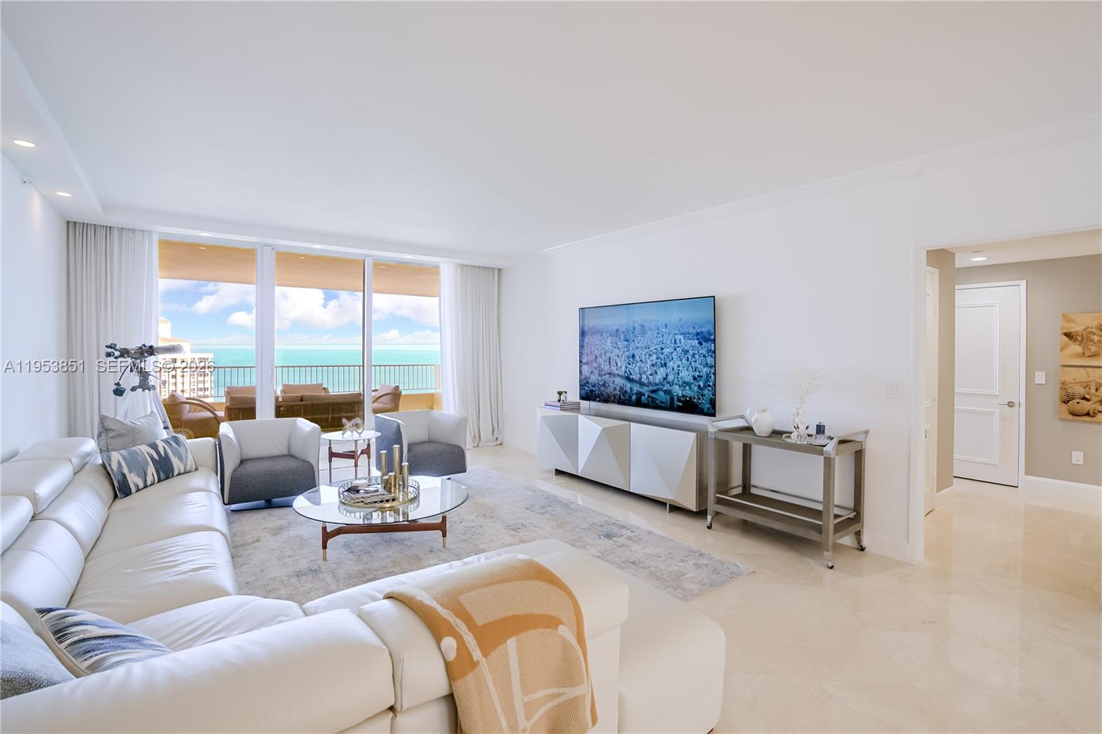 789 Crandon Blvd 1805