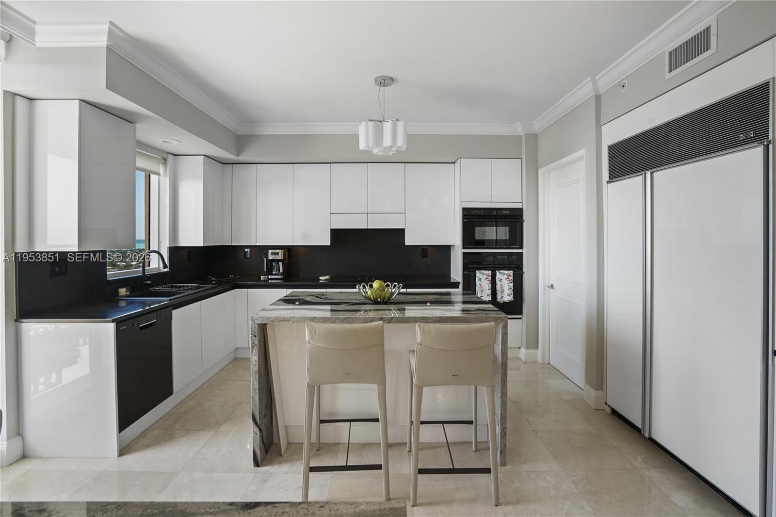 CLUB TOWER ONE CONDO - Residential