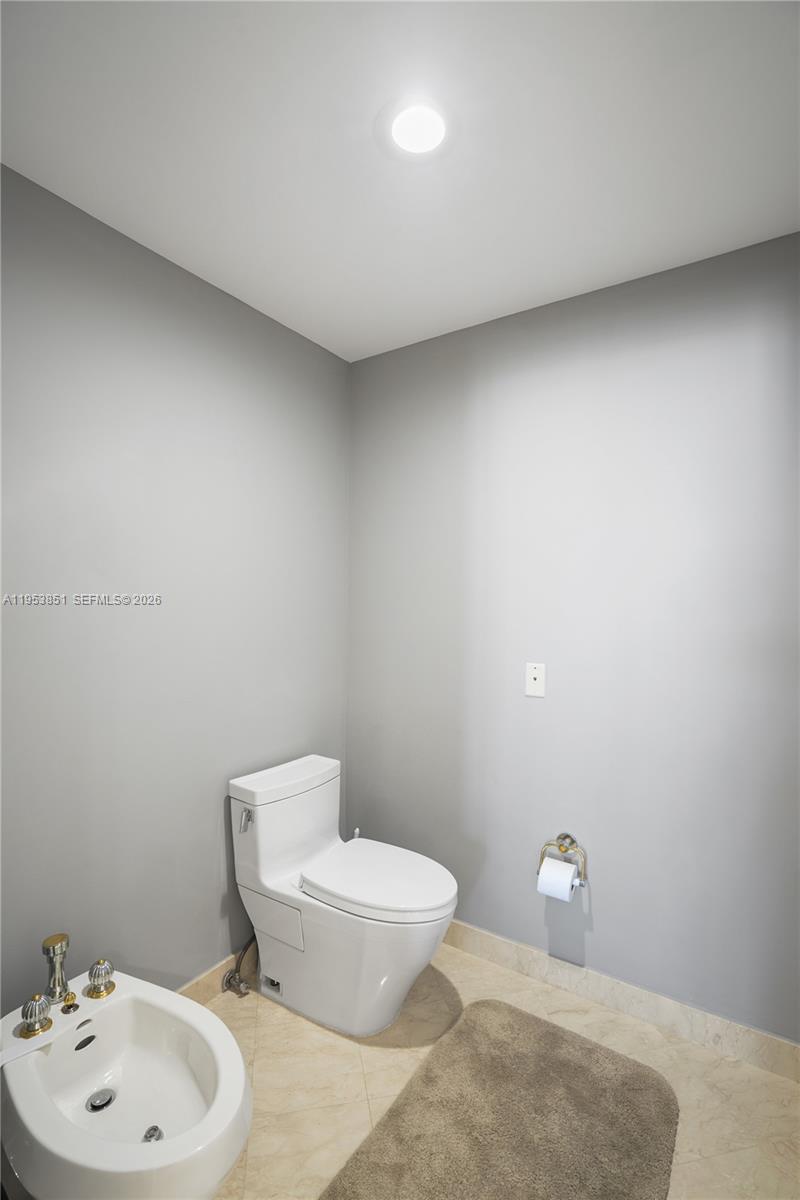 CLUB TOWER ONE CONDO - Residential