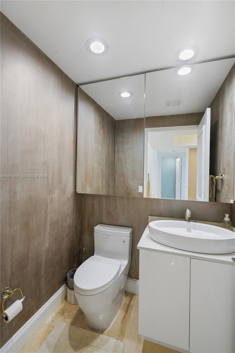 CLUB TOWER ONE CONDO - Residential