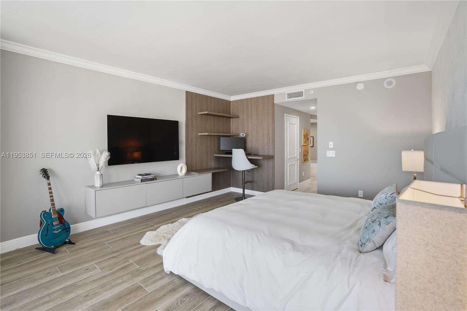 CLUB TOWER ONE CONDO - Residential