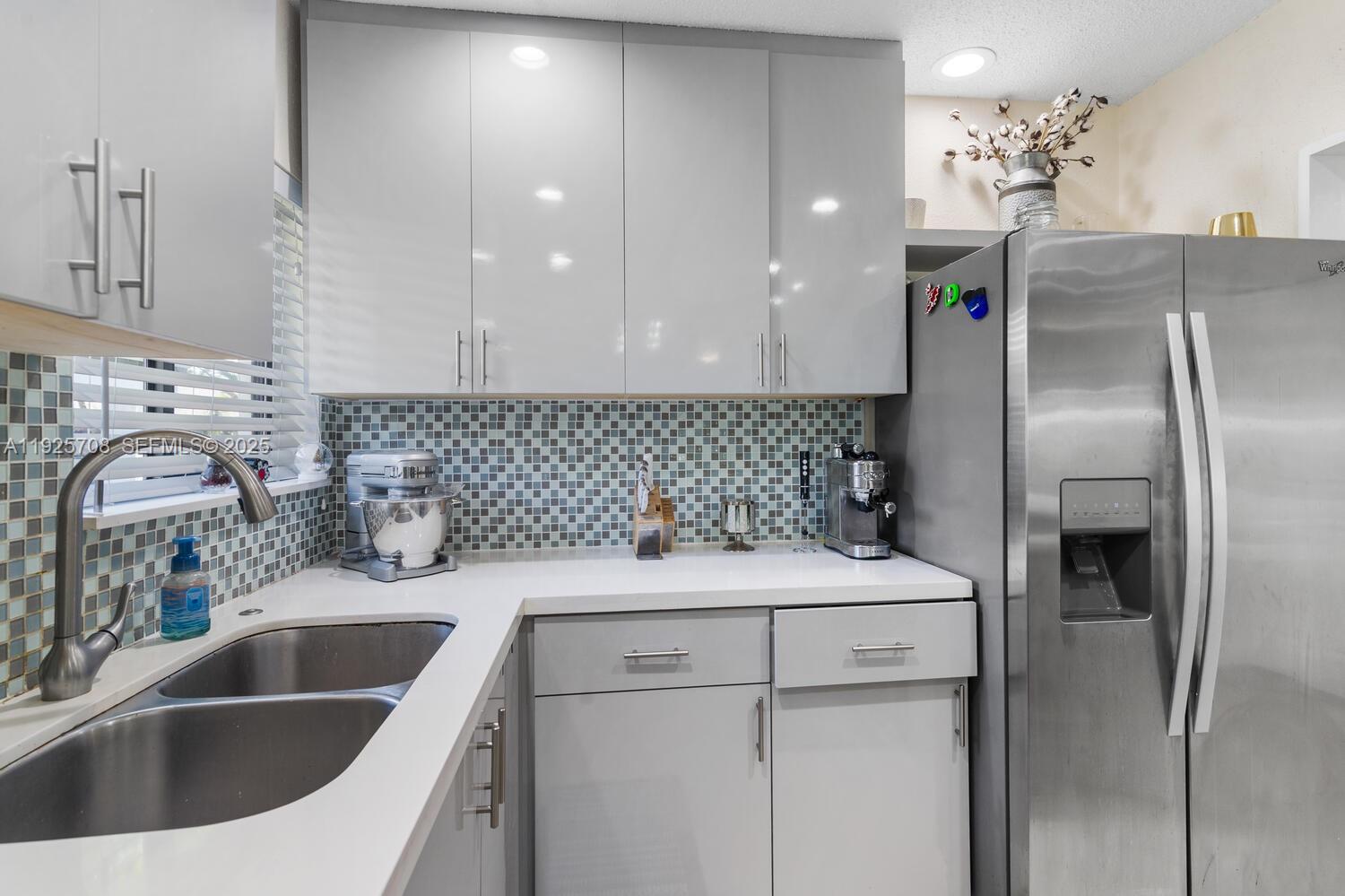 VILLAS AT BONAVENTURE IN - Residential