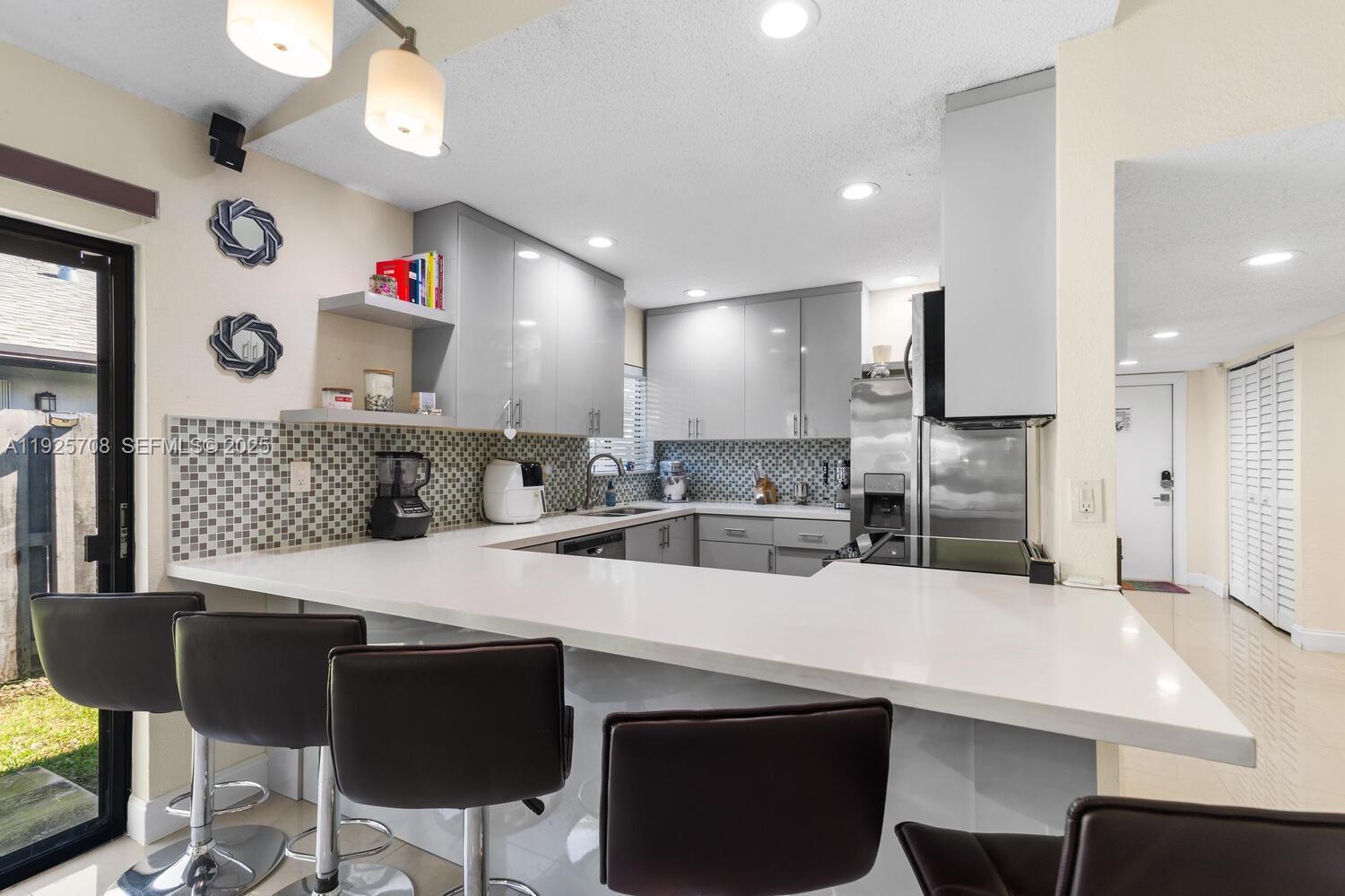 VILLAS AT BONAVENTURE IN - Residential