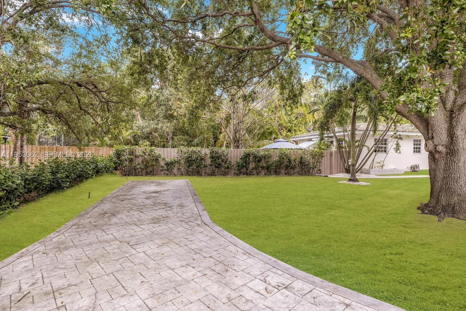 BISCAYNE LAWN AMD PLAT - Residential Income