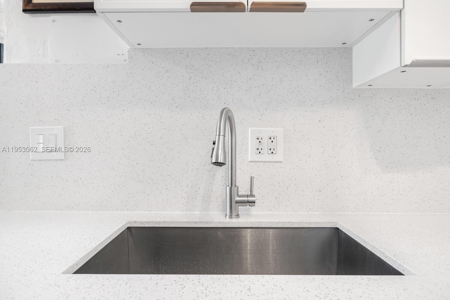 BISCAYNE LAWN AMD PLAT - Residential Income