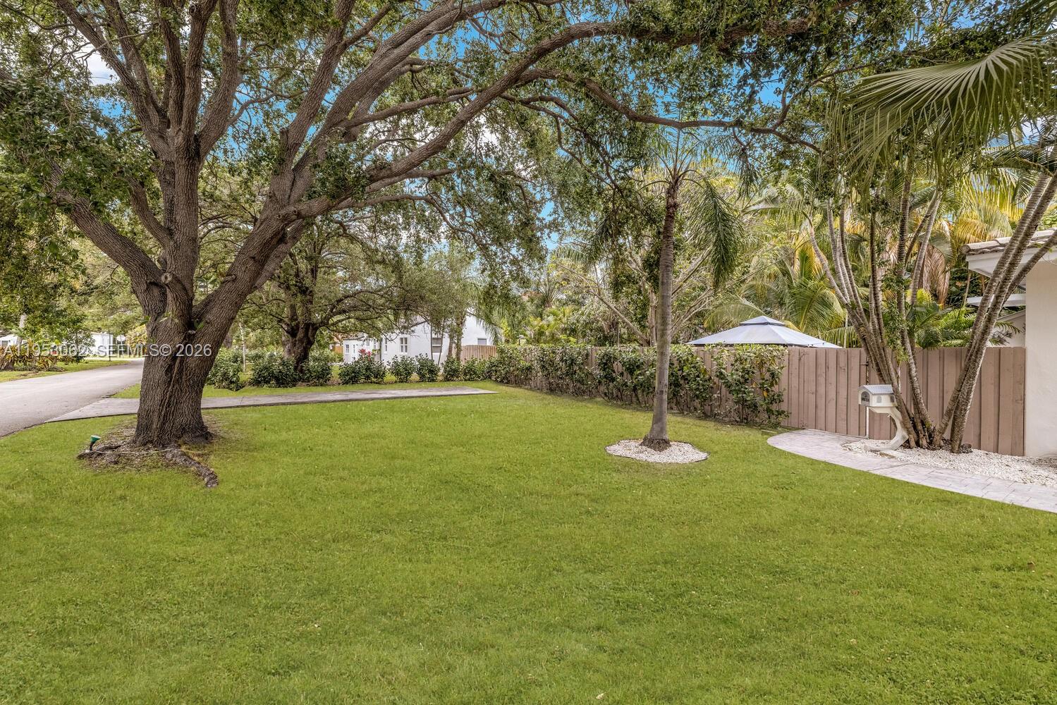 BISCAYNE LAWN AMD PLAT - Residential Income