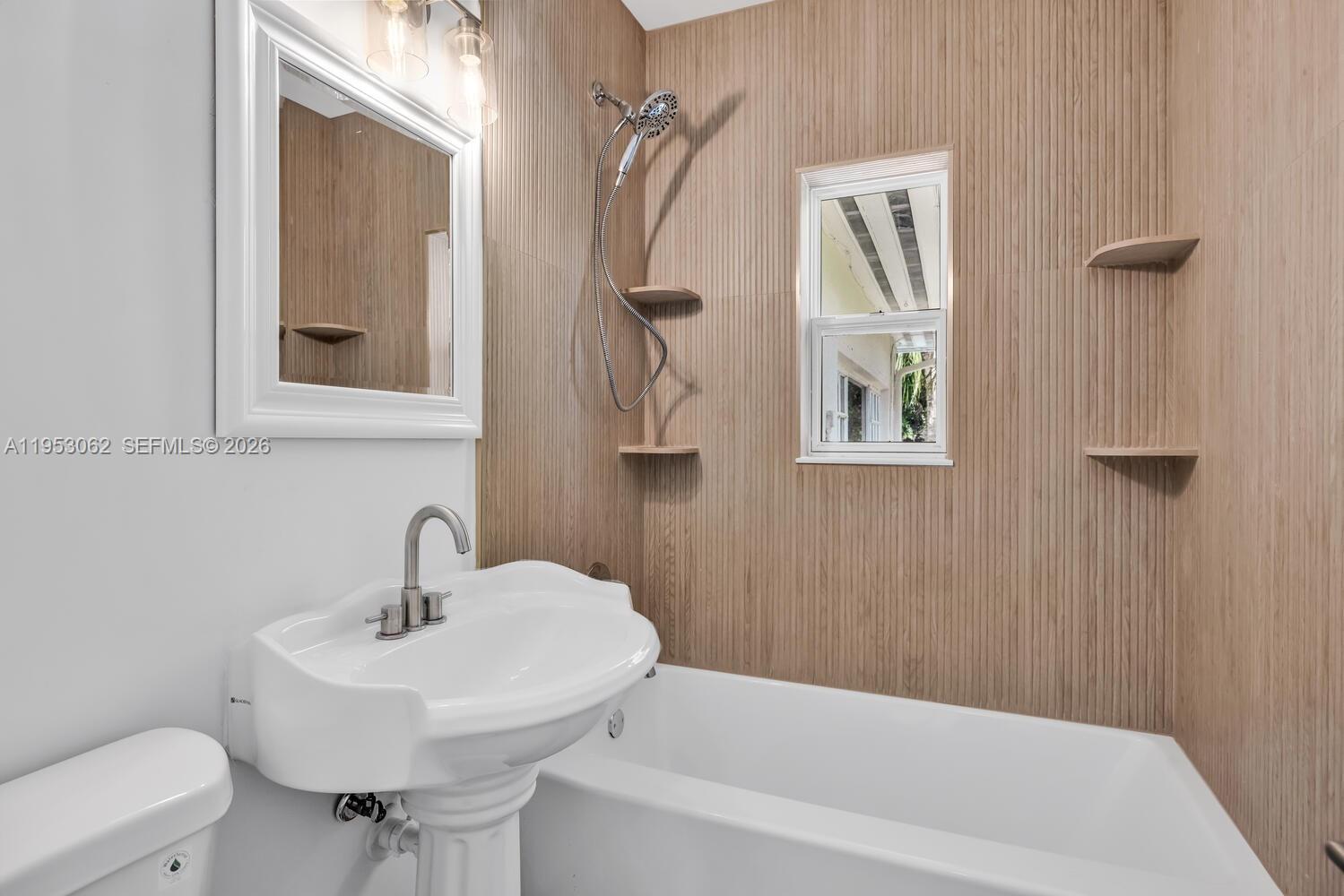 BISCAYNE LAWN AMD PLAT - Residential Income