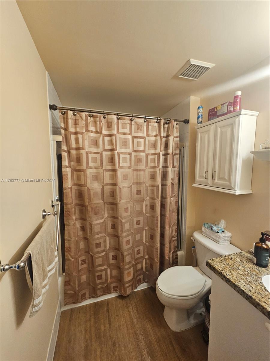 DOUGLAS GRAND CONDO - Residential