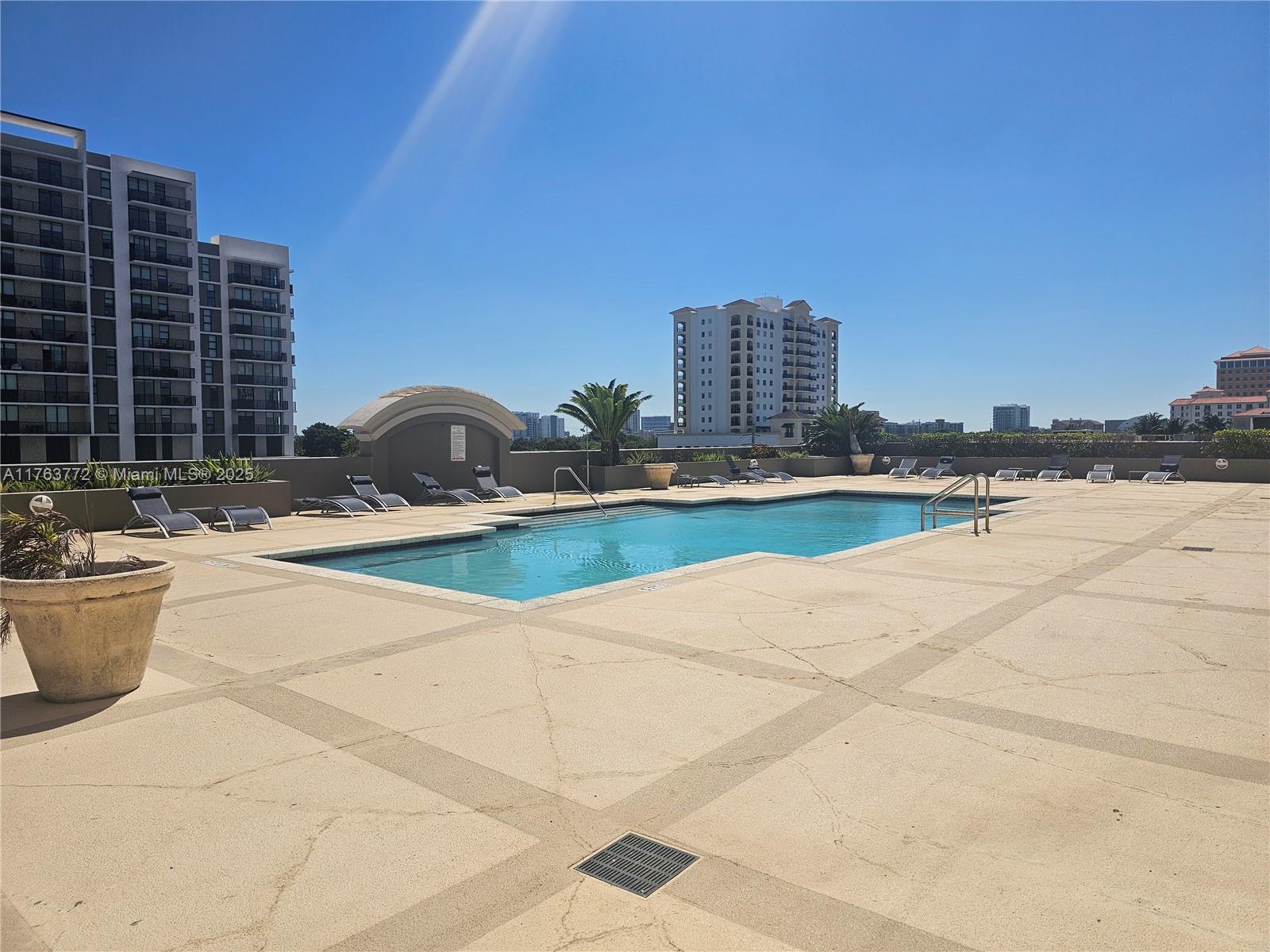 DOUGLAS GRAND CONDO - Residential