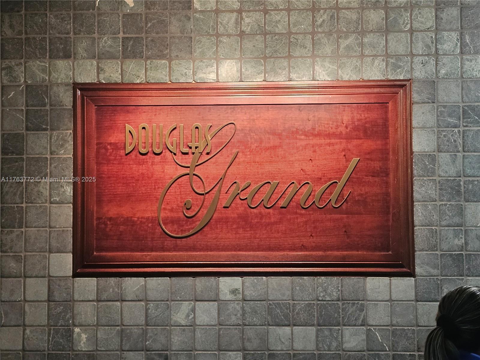 DOUGLAS GRAND CONDO - Residential