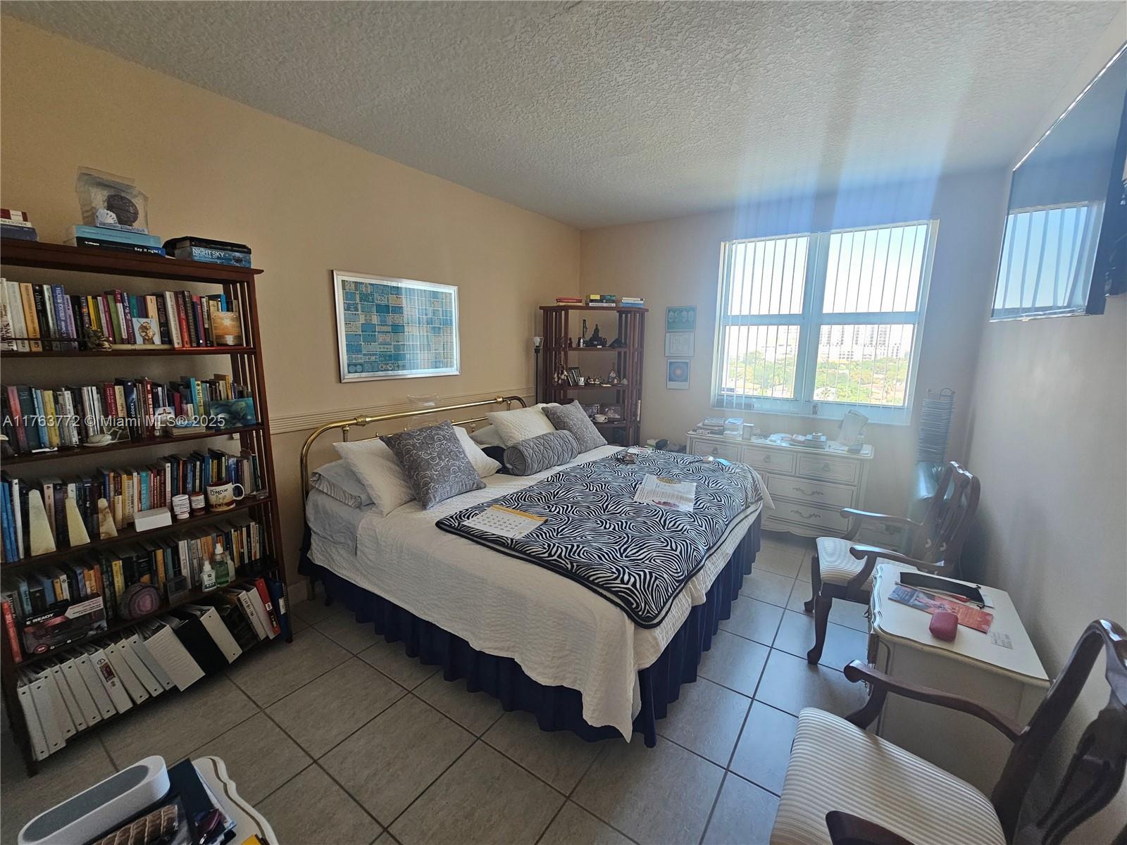 DOUGLAS GRAND CONDO - Residential