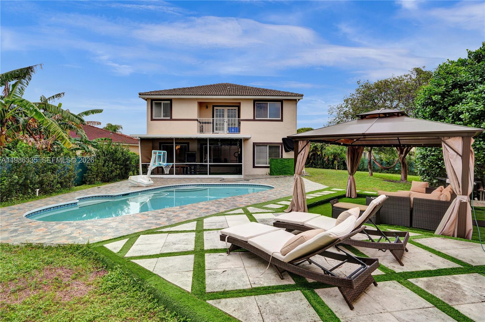 COCOBAY - Residential