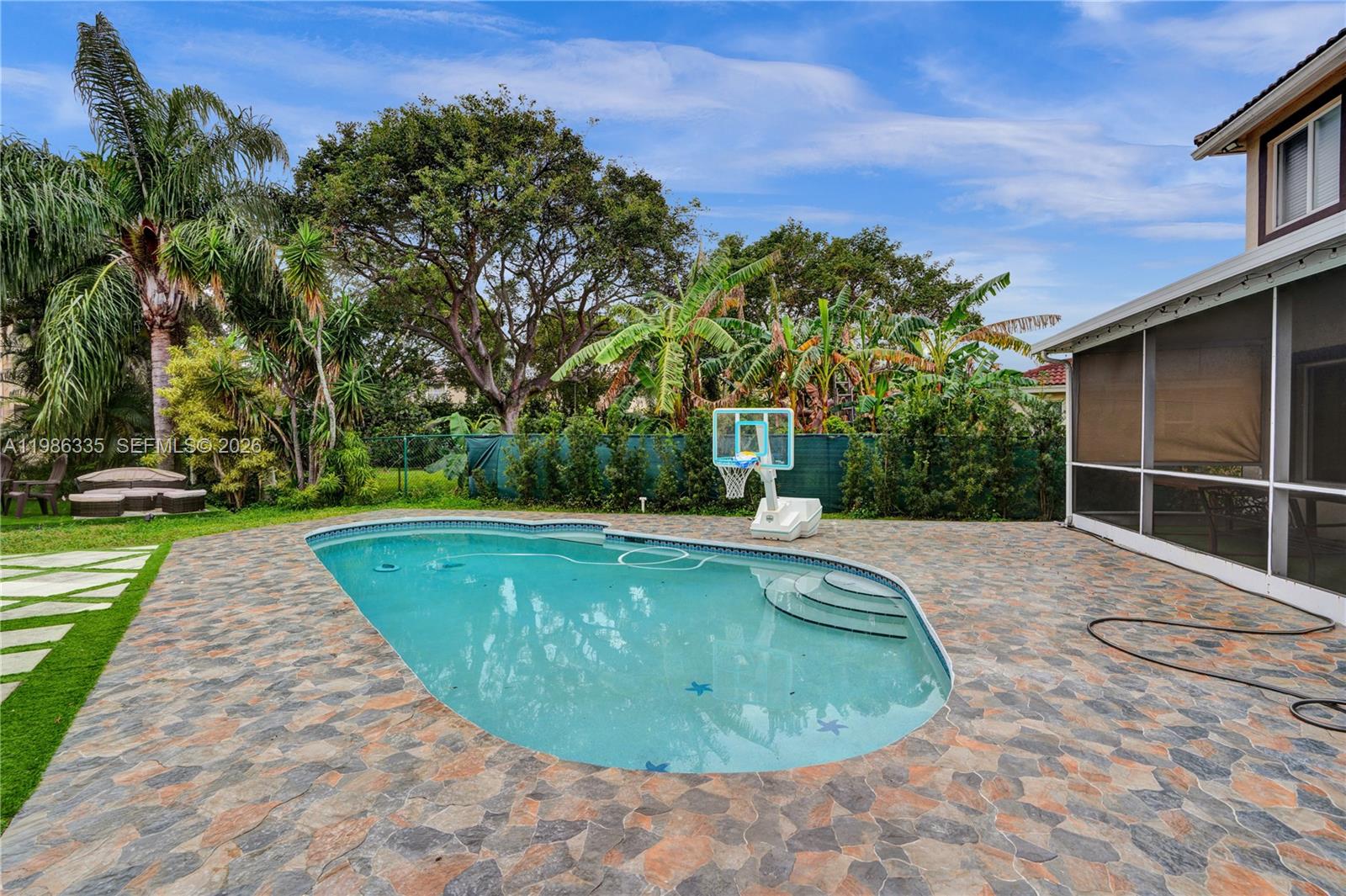 COCOBAY - Residential