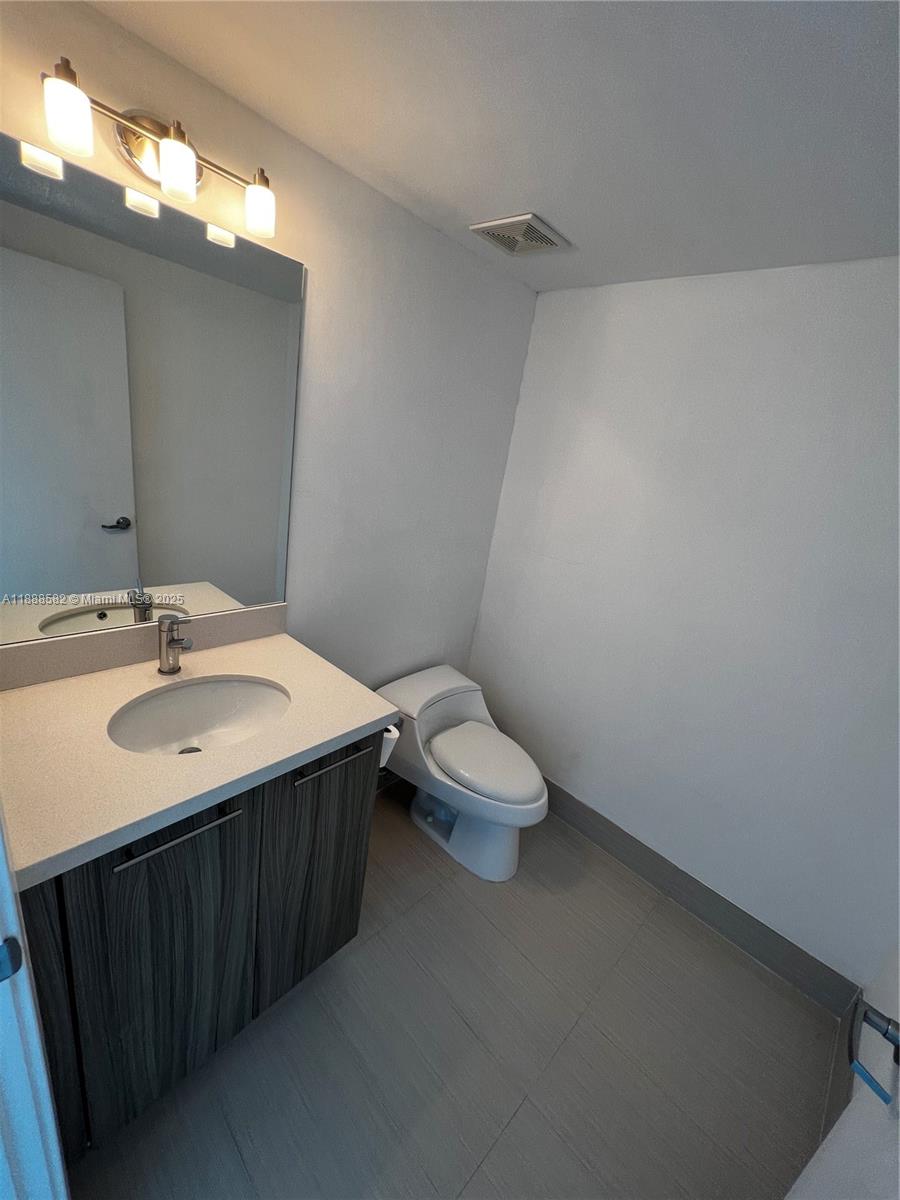 EDEN HOUSE CONDO - Residential Lease