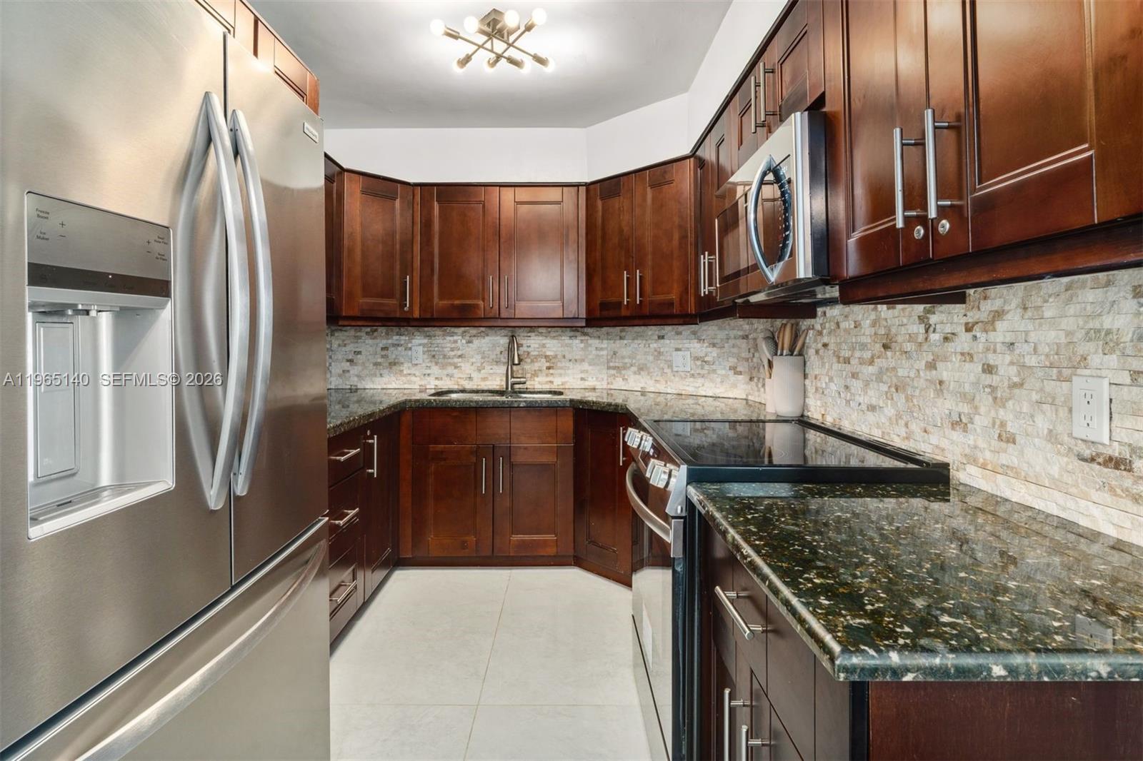 THE ALEXANDER CONDO - Residential