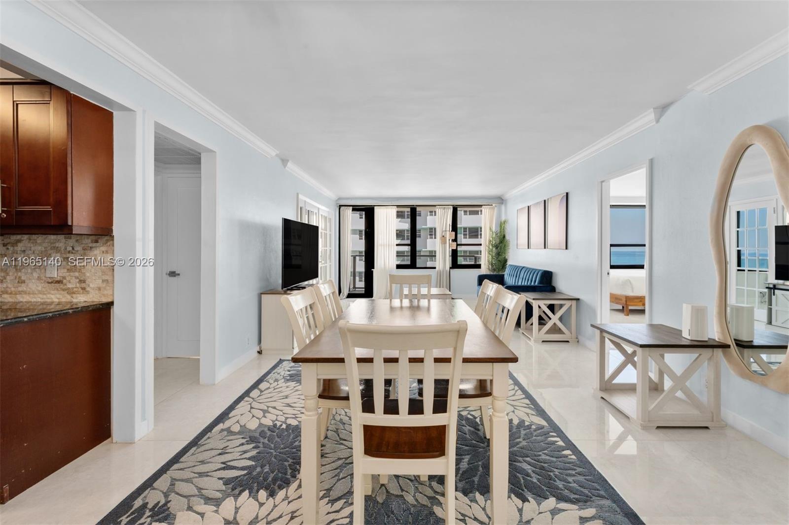 5225 Collins Ave 1108