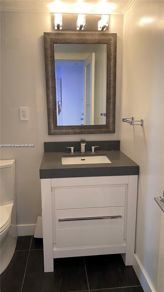 OCEANVIEW BUILDING A COND - Residential Lease