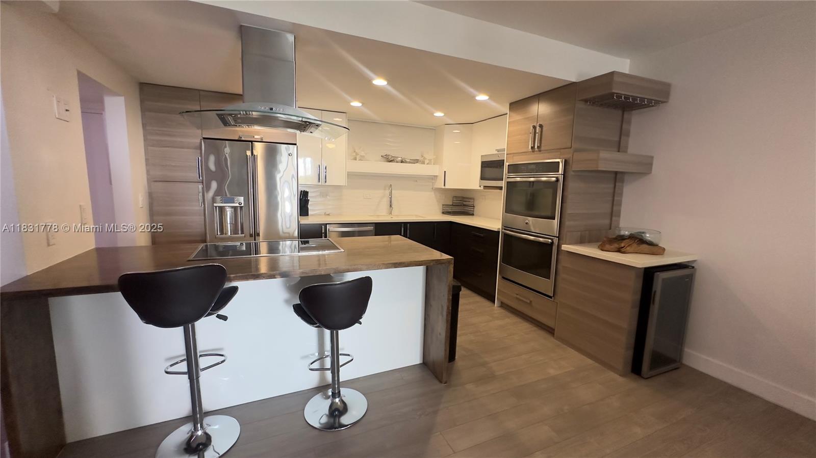 OCEANVIEW BUILDING A COND - Residential Lease