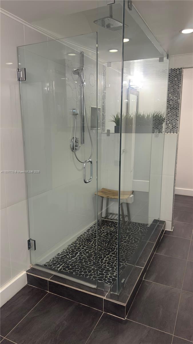 OCEANVIEW BUILDING A COND - Residential Lease