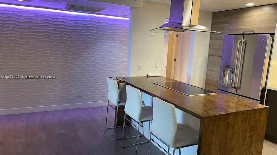 Beautiful fully furnished 1 bedroom 1 bath apartment in Sunny Isles Beach. Building offers top notch amenities: swimming pool, tennis courts, convenience store, one assigned parking space, 24/7 security.
Oceanview is walking distance to the beach, schools, shops and houses of worship. Available now, yearly rentals only.