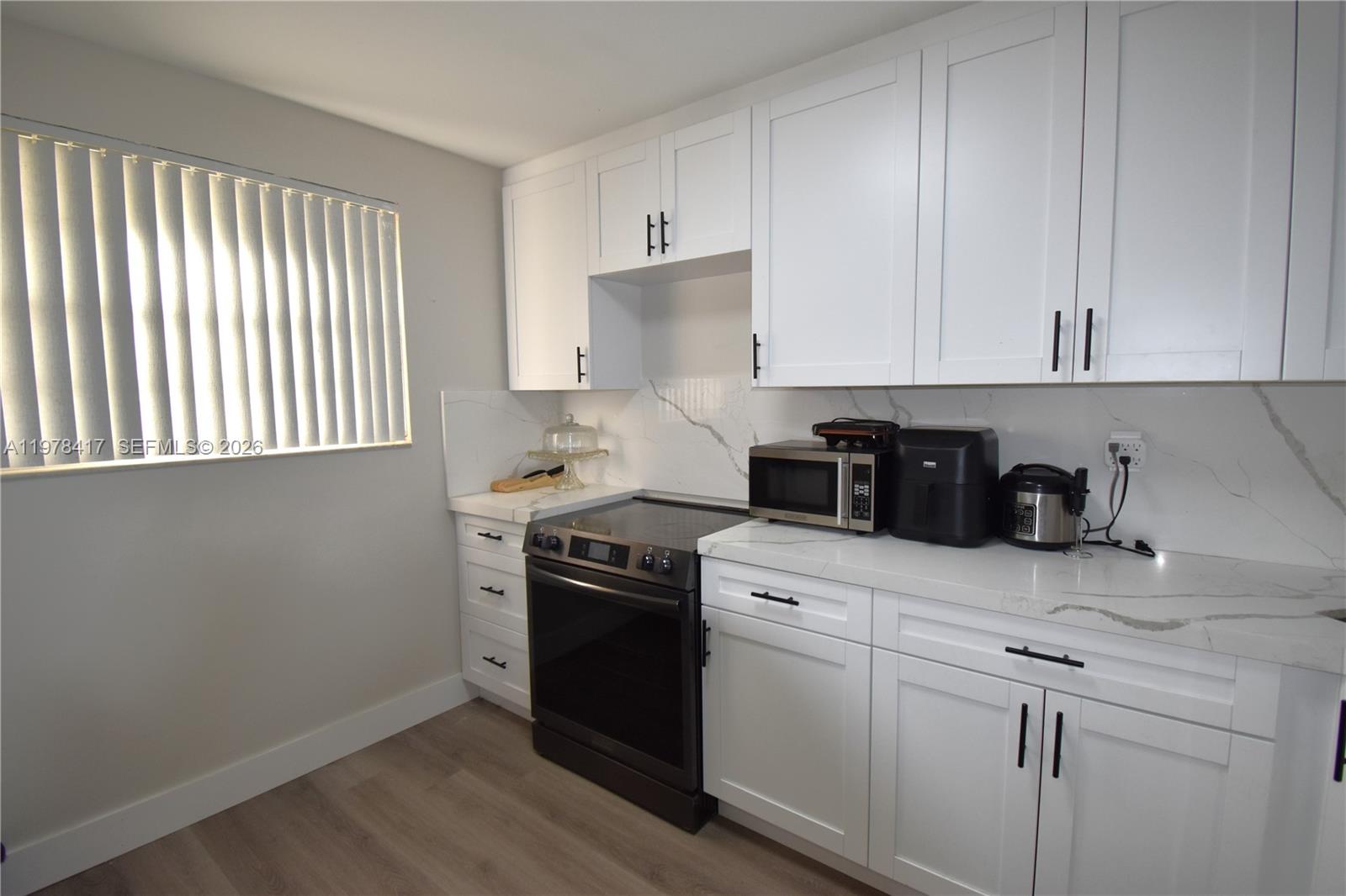 OMEGA CONDO NO 8 - Residential