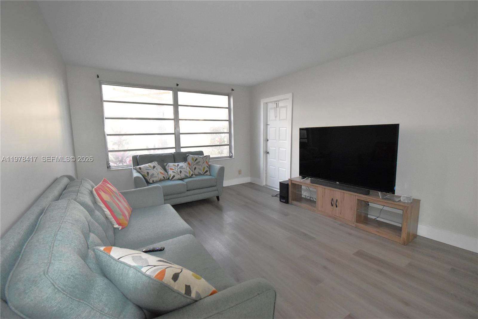 OMEGA CONDO NO 8 - Residential