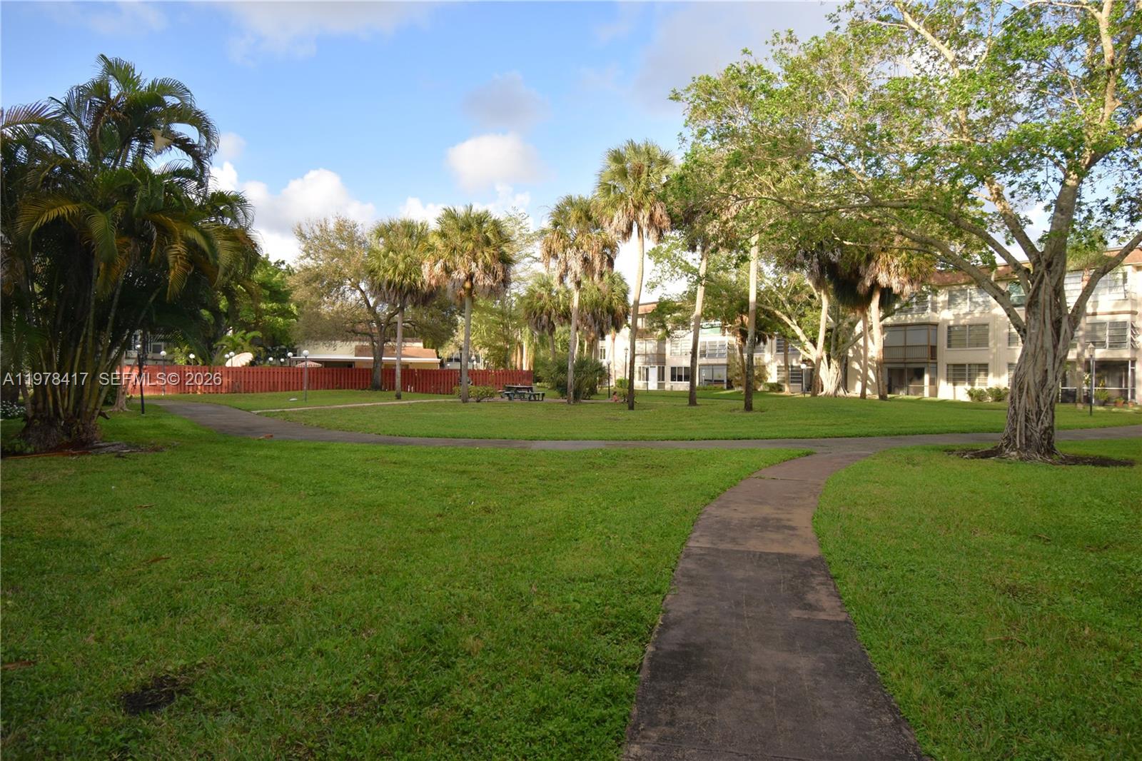 OMEGA CONDO NO 8 - Residential