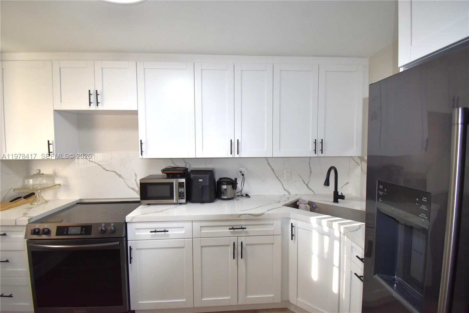 OMEGA CONDO NO 8 - Residential