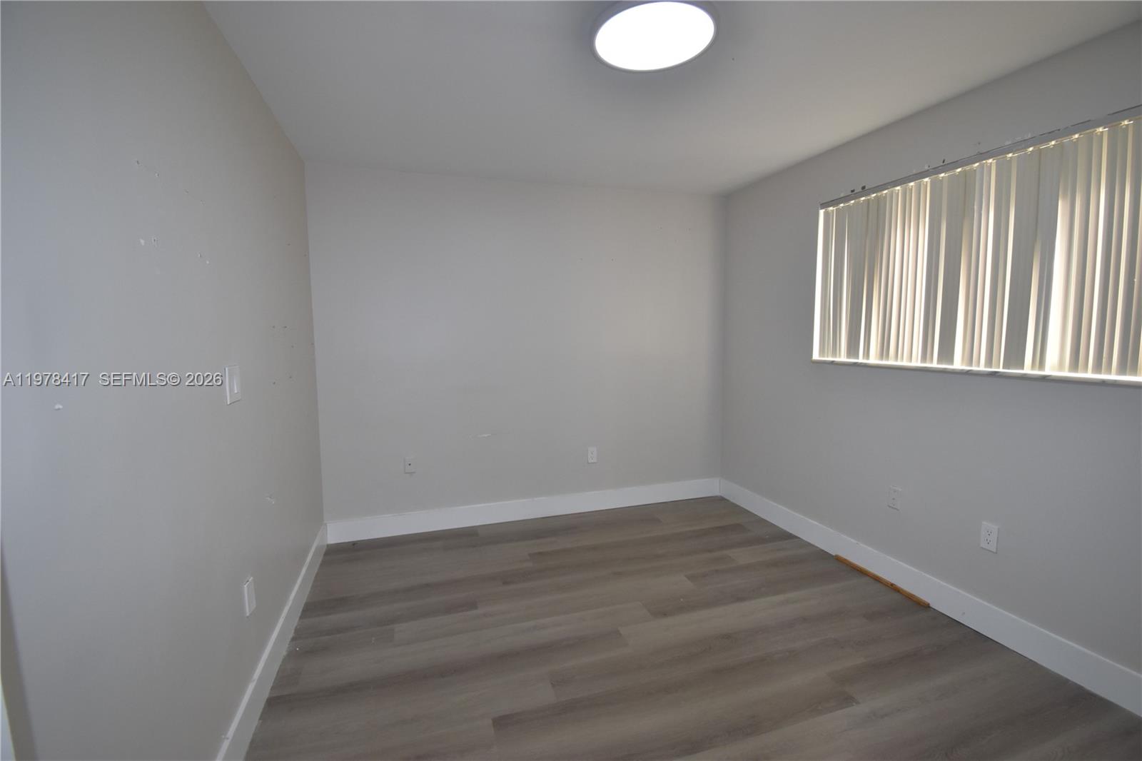 OMEGA CONDO NO 8 - Residential